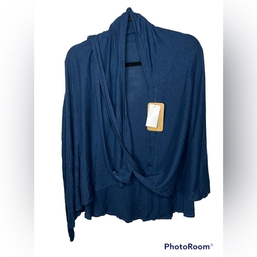 NWT Threads 4 Thought Tie Wrap Around Shaw Sz Med